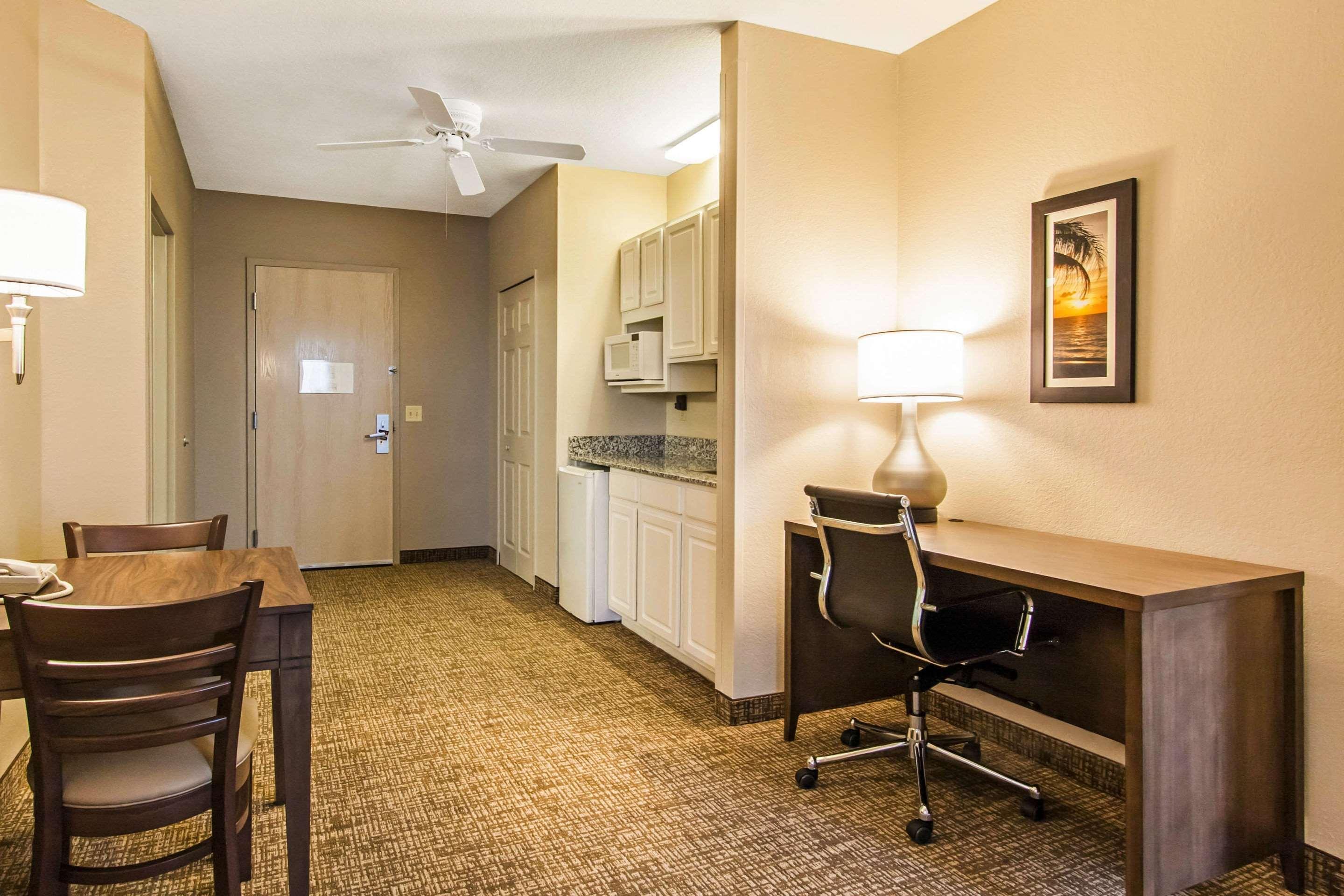 Comfort Suites Maingate East Celebration Exterior photo