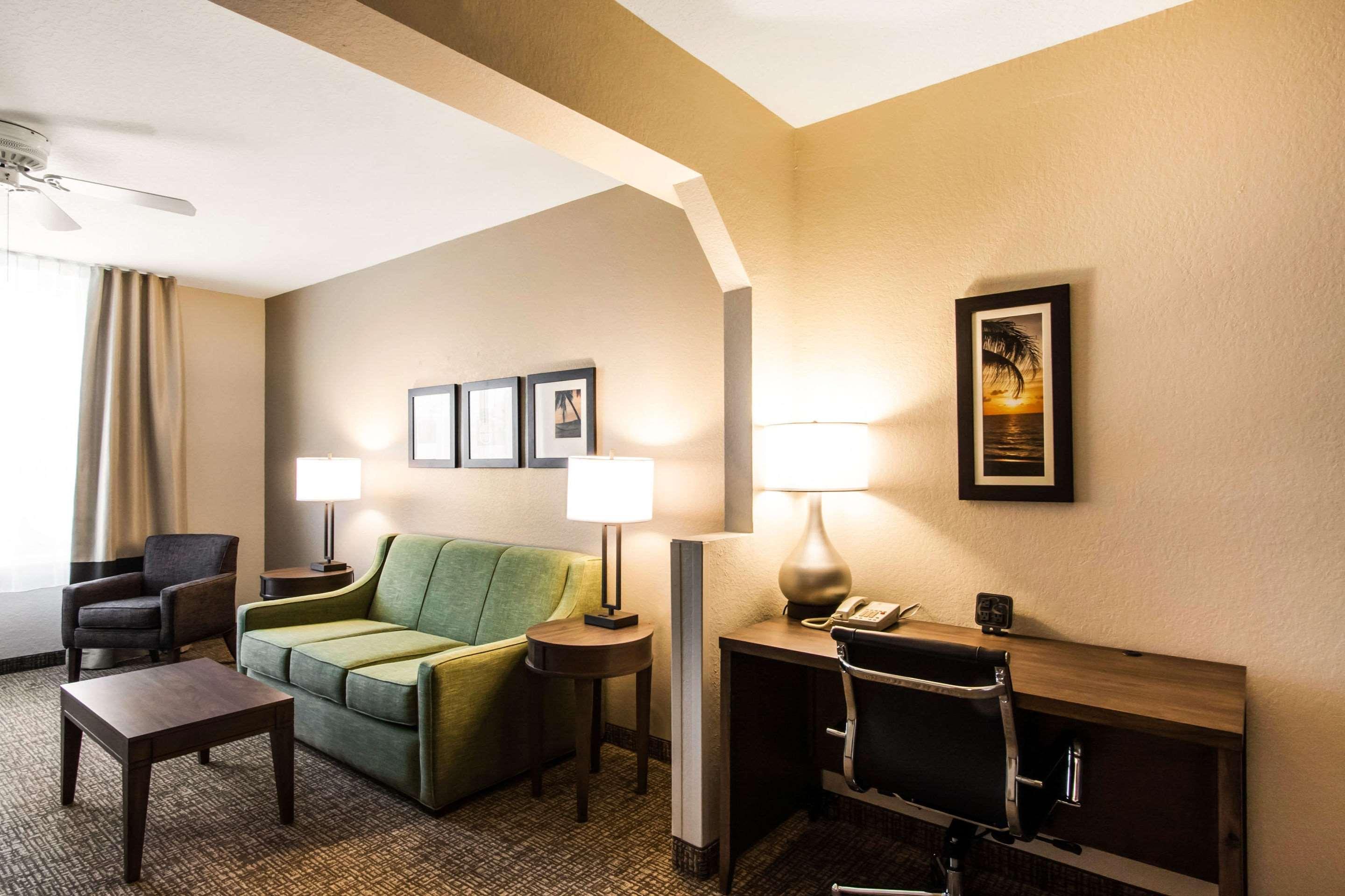 Comfort Suites Maingate East Celebration Exterior photo