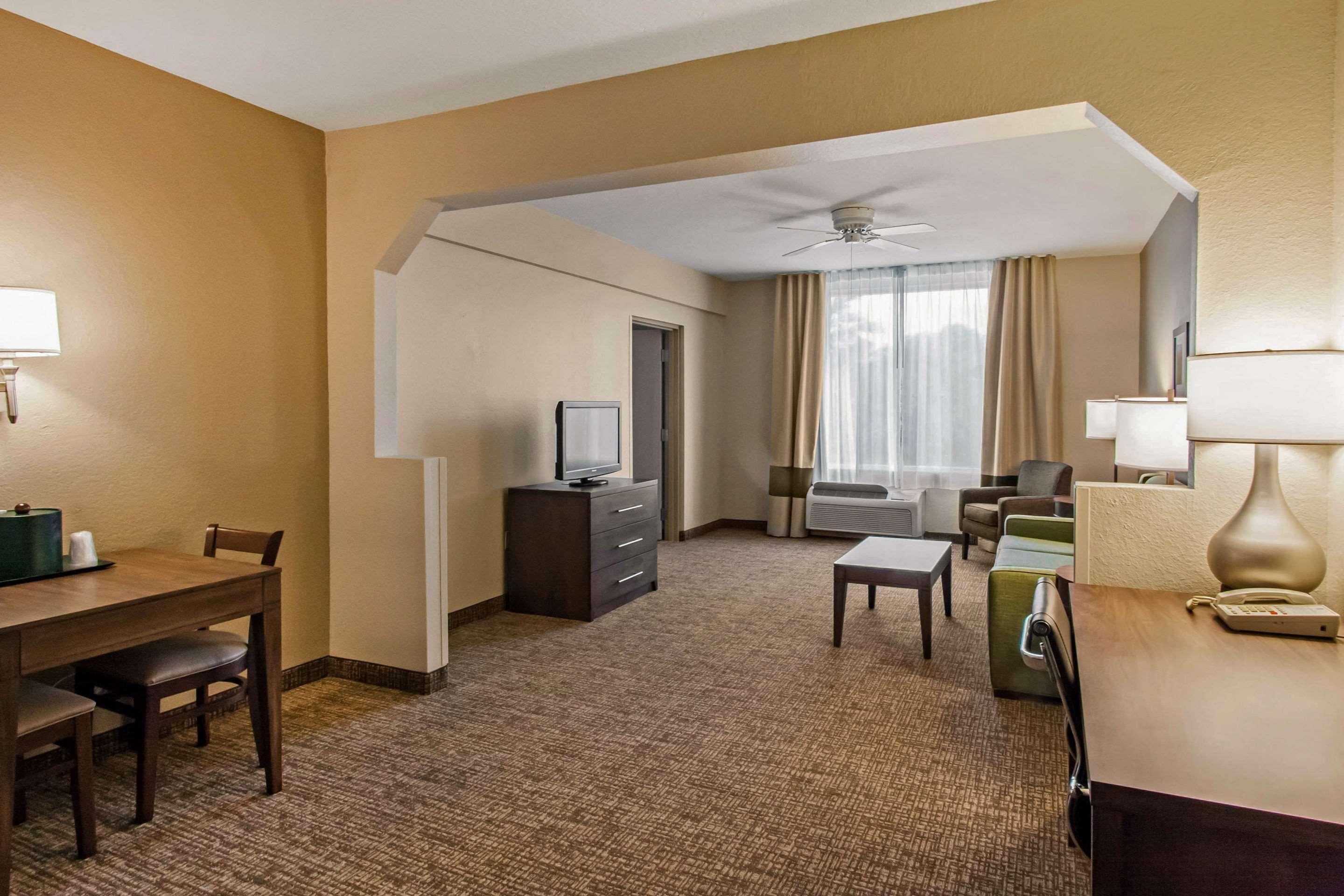 Comfort Suites Maingate East Celebration Exterior photo