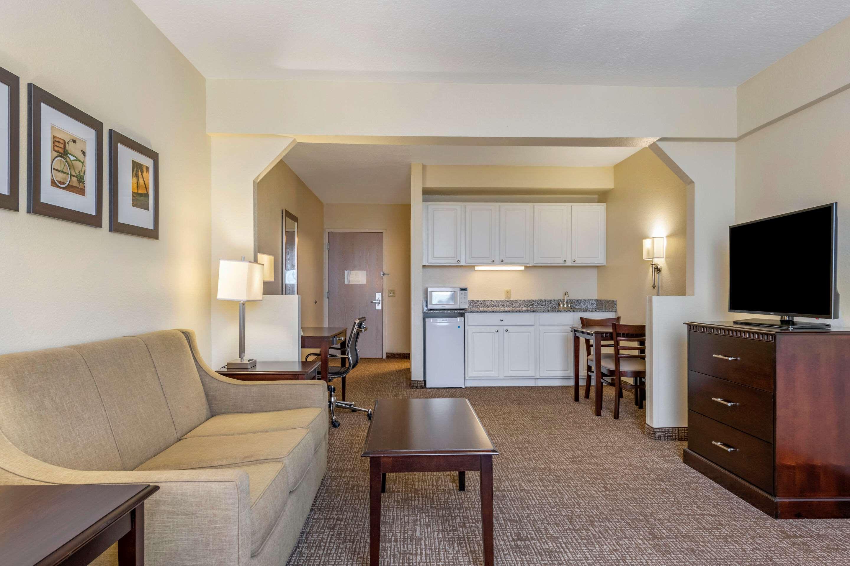 Comfort Suites Maingate East Celebration Exterior photo
